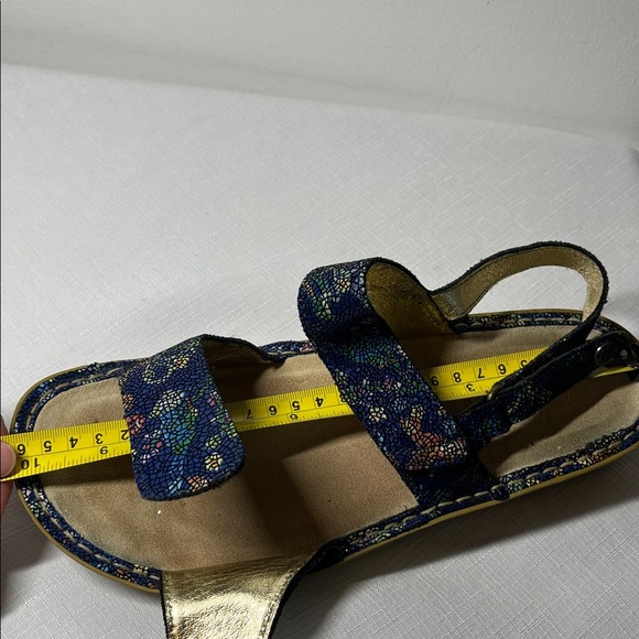 Alegria Women's Sandals in Navy and Gold. Size 9 or 40 - Picture 8 of 8
